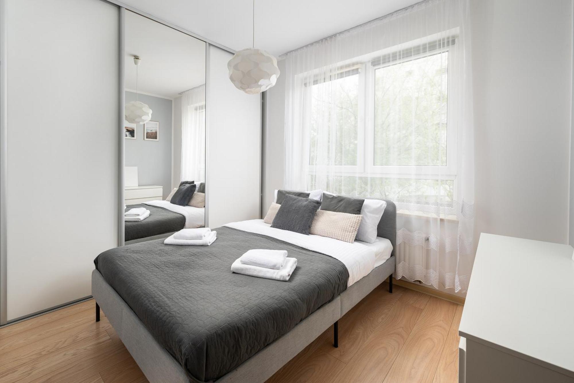 Aleja Krakowska Comfy Apartment Varşovia Exterior foto